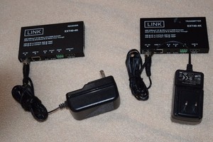 LINK EXT40-4K Transmitter and Reciever w/ power supplies