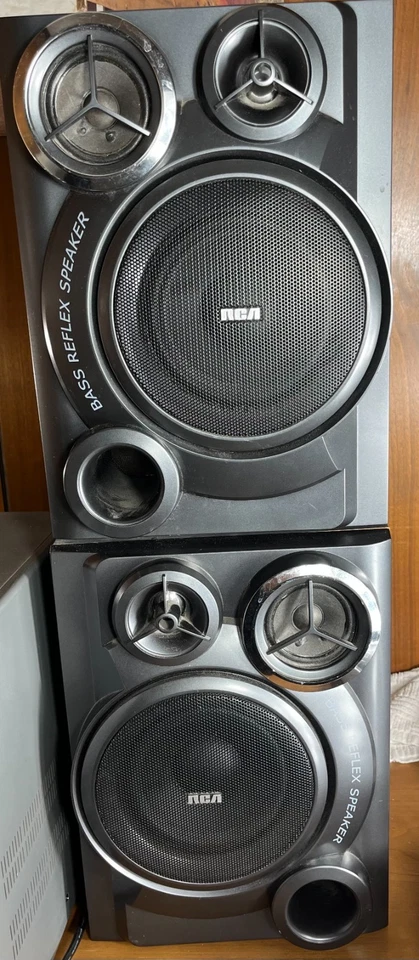 RCA 5 CD/Disk MP3 AM/FM Stereo System Model RS2652C - Works Great - LOUD - Image 2 of 4