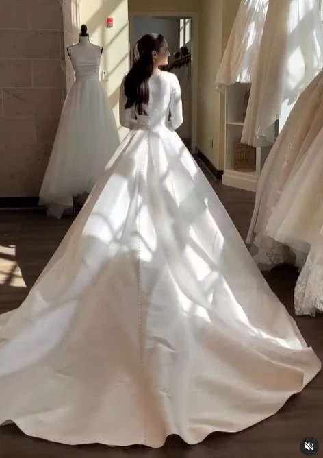 Elegant Satin Wedding Dresses Long Sleeves Scoop Neck Sweep Train Bridal Gowns - Image 2 of 4