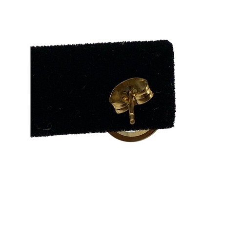 Aretes circulares huecos dorados con detalles de circonita cúbica para mujer diseño minimalista - Imagen 3 de 5