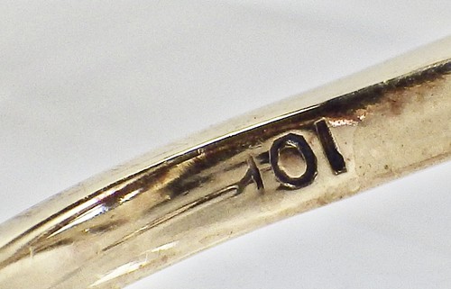 Estate 10K Yellow Gold Florentine Finish 10MM x 8MM Emerald Cut Blue Topaz Ring - Picture 7 of 8