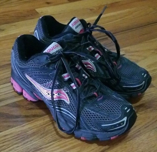 saucony women's grid excursion tr9 trail running shoe