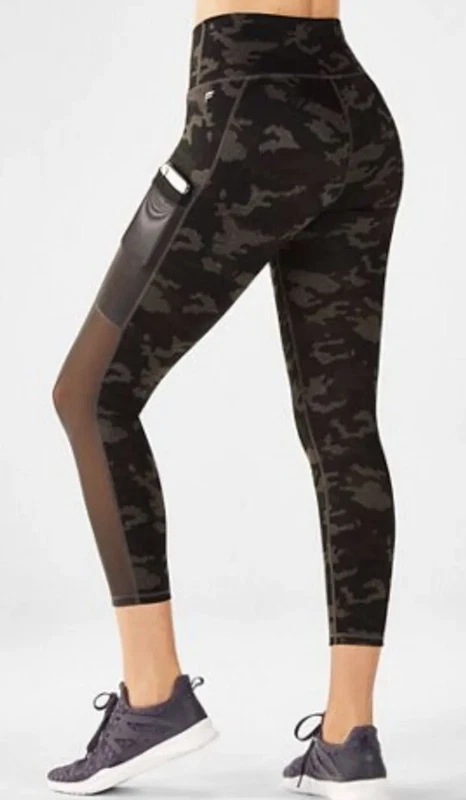 fabletics mid-rise camo printed powerhold pockets leggings