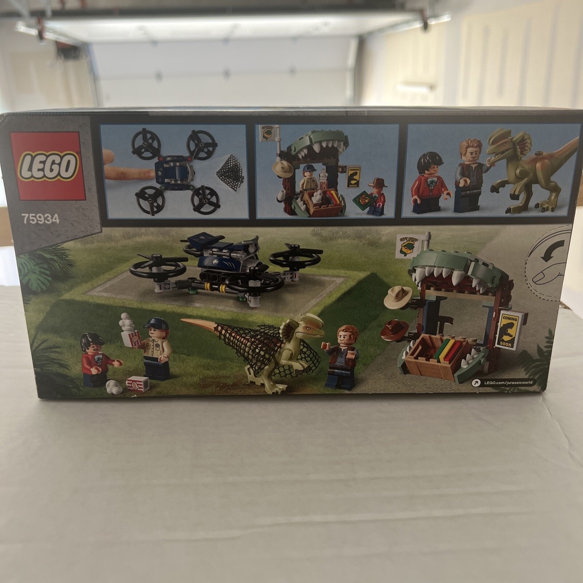 LEGO Jurassic World: Dilophosaurus on the Loose (75934) for sale