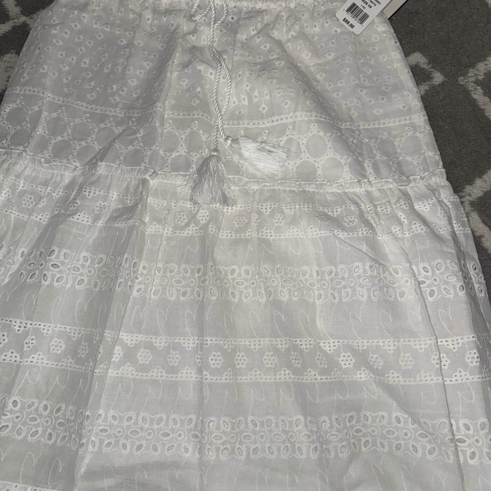 Falda de ganchillo bordada con ojales blancos Laundry by Shelli Segal ~ pequeña Foto 3 de 4