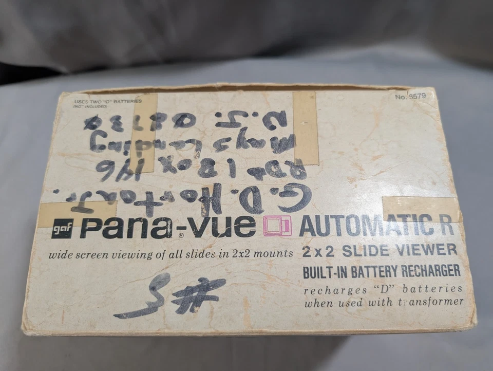 Vintage 1960's GAF Pana-Vue automatic 2 x 2 slide viewer In Original Box - Image 2 of 4