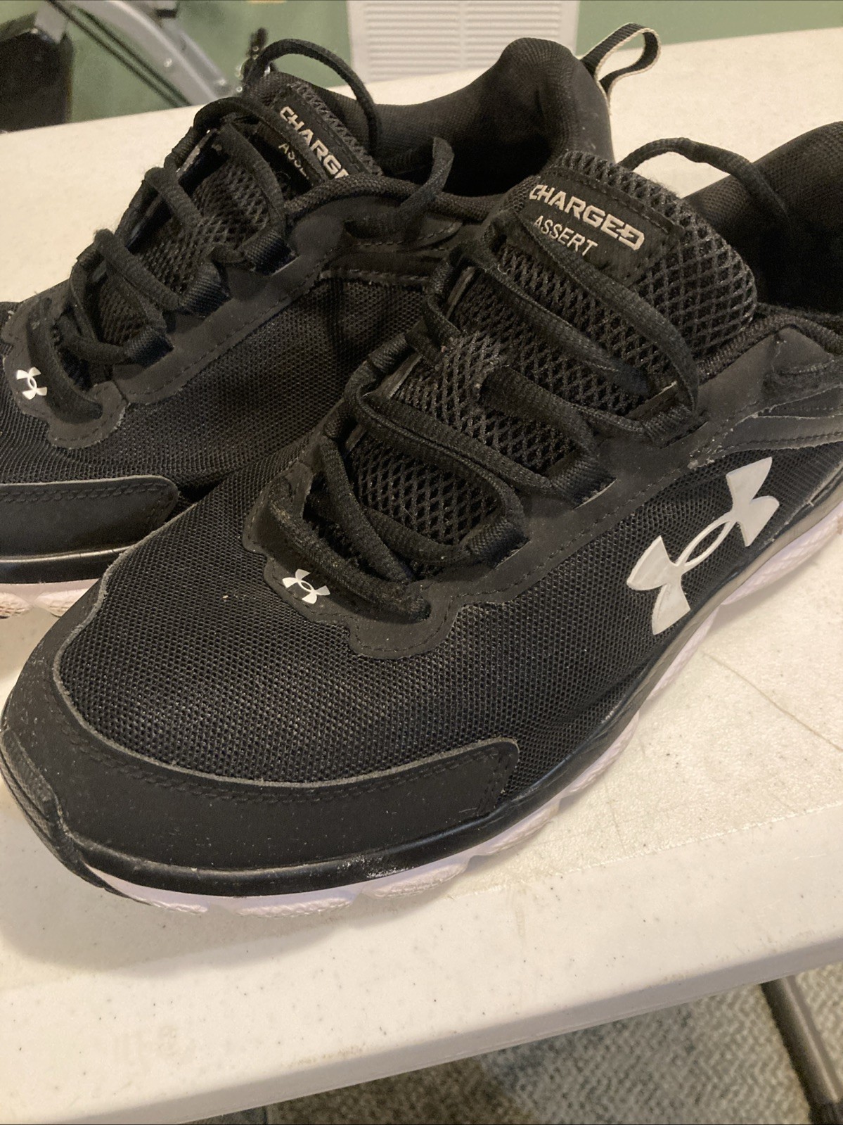 Under Armour Charged Assert Size 11 - image 1