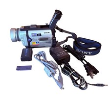 Sony Handycam DCR-TRV30 Silver 3.5" LCD 120x Digital Zoom MiniDV Camcorder