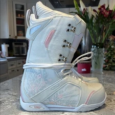 LTD SNOW White Pink Snowboard Boots SIZE 8