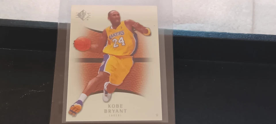 LOTE DE BALONCESTO 2007-08 SP AUTÉNTICO - ¡14 estrellas Kobe, Garrett, Anthony, Iverson! Foto 4 de 4