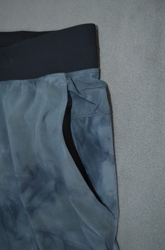 Lululemon Shorts Men's XL Marbled Blue T.H.E. Short Linerless 9” Inseam - Picture 3 of 11