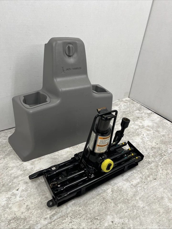 1998-2003 Ford Ranger 4 двери домкрат и инструмент KIt с крышкой подстаканник серый серый - Изображение 2 из 4