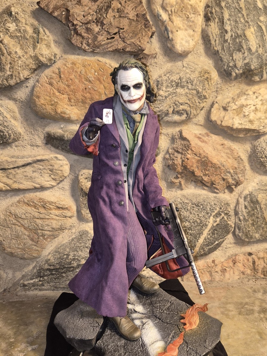 Sideshow The Dark Knight The Joker Premium Format Exclusive Heath