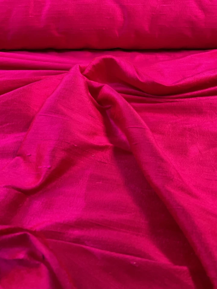 Soie Sauvage changeante fushia vendue au mètre - Photo 4/4