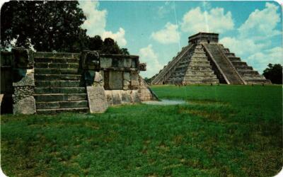 CPM CHICHEN ITZA El Templo de Venus con el Castillo al fondo MEXIKO (647532)