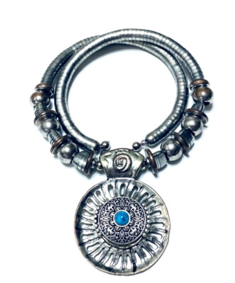 Beautiful vintage Native American snake curl turquoise necklace women