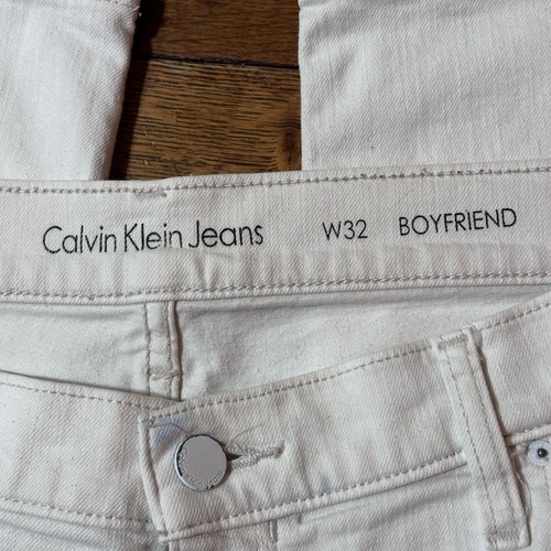 Women's Calvin Klein Boyfriend White stretchy distressed Jeans Sz 32 - Picture 4 of 10