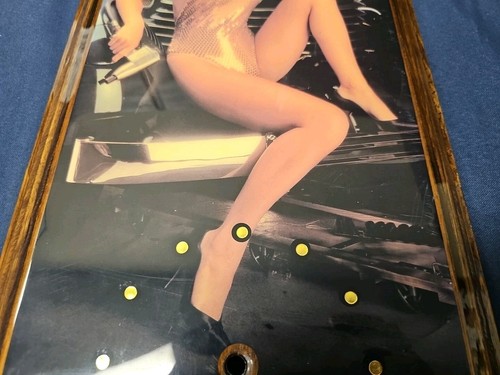 1980's Snap On Tools Vintage 23"x11” Laquered Wood Pinup Girl Wall Clock - Picture 6 of 9