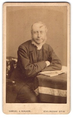 Fotografie Samuel A: Walker, London, Regent Street 230, Portrait älterer Mann m 
