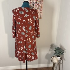 LOFT M Petite Red Green Floral Long Sleeve Midi Dress Round Neck Jersey Knit