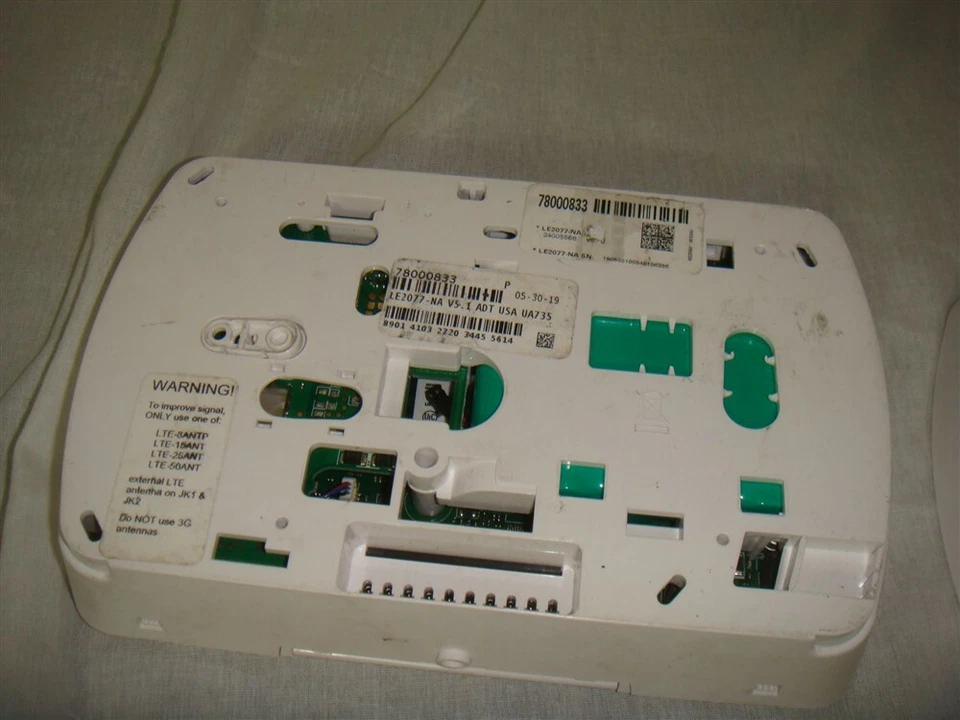 ADT RESIDENTIAL ALARM PANELS 2 QTY SCW9057G-433 & KEYPAD WTK5504-433 - Image 4 of 4