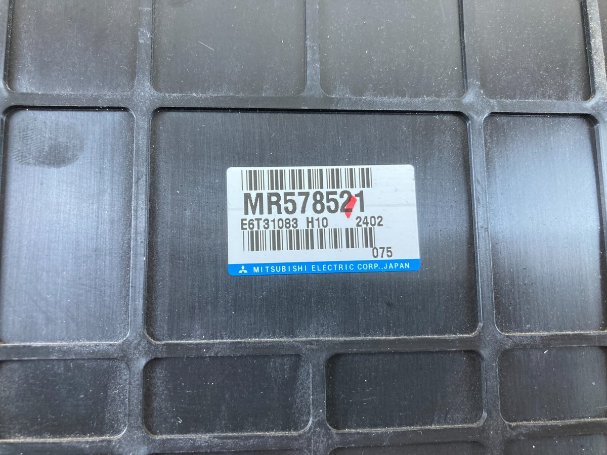 その他 M,s 2002 02 Mitsubishi Lancer 2.0L Engine Computer Control