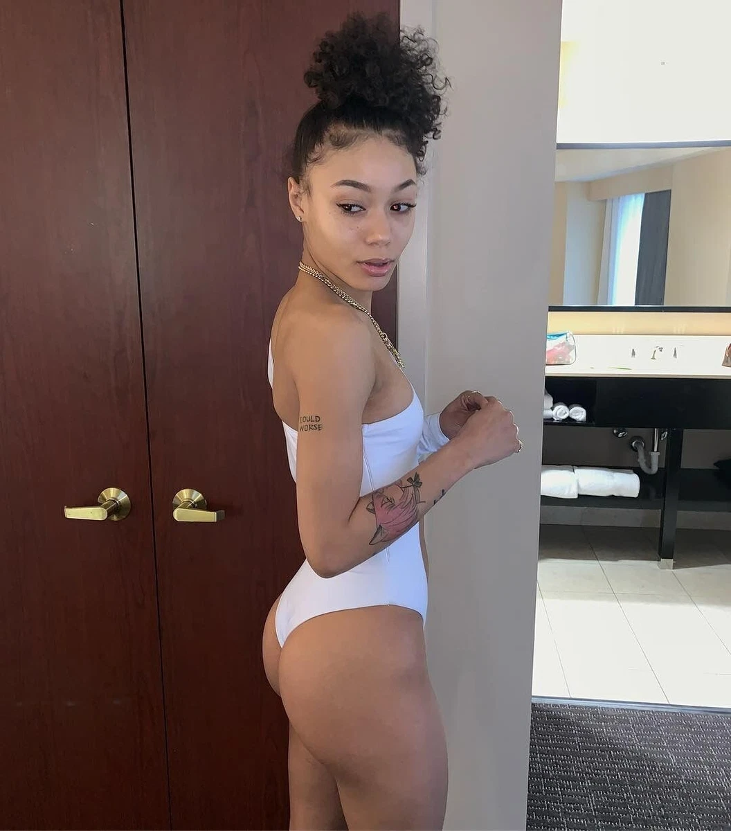 Lightskin Pussy