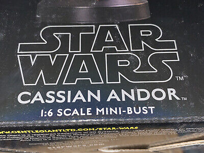 Rogue One: A Star Wars Story™ - Cassian Andor Mini Bust