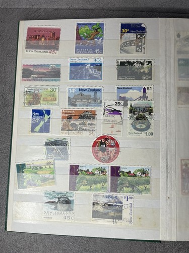 New Zealand Stamps In Album, Largely Used Stamps Unhinged, Various Eras - Bild 7 von 11