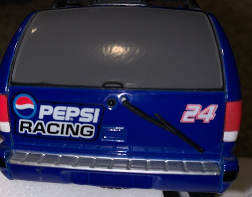 Brookfield Collector's Guild #24 Jeff Gordon Dupont 1999Chevy Blazer - Picture 4 of 9