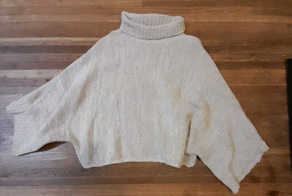 Suéter Umgee holgado de gran tamaño informal de invierno recortado escolar talla M/L gris paloma Foto 4 de 4