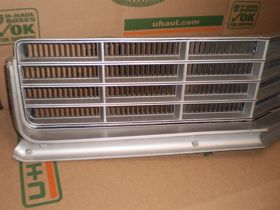 Grelha Buick Skylark 1970 - Imagem 2 de 4