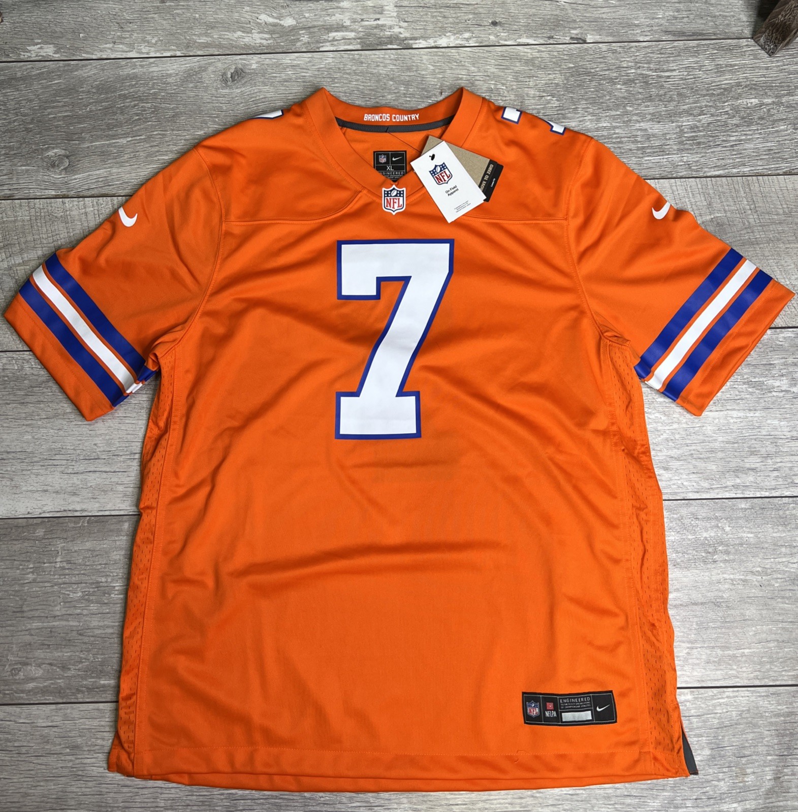 Picture 1 of 18