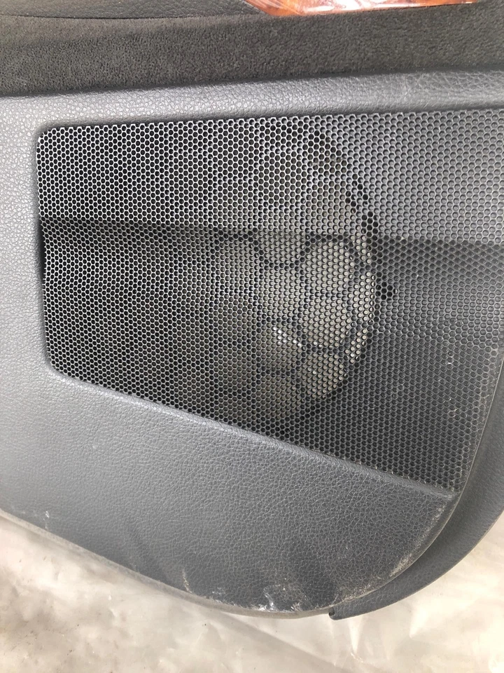 2004 - 2005 年 NISSAN MAXIMA SE 后门装饰面板总成驱动器左侧原始设备制造商 — 第 3/4 张图片