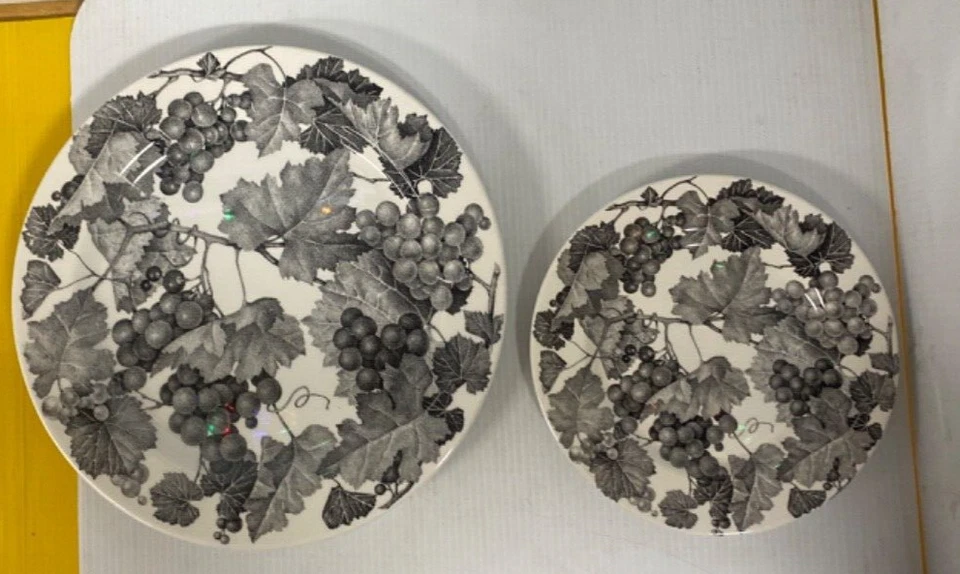 Juego de 8 Placas Cuadrifoglio Caja y Barril Negro, Blanco Hecho en Italia Foto 4 de 4