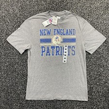 New England Patriots T Shirt Adult Small NFL Football VTG Logo Mens - Brand New