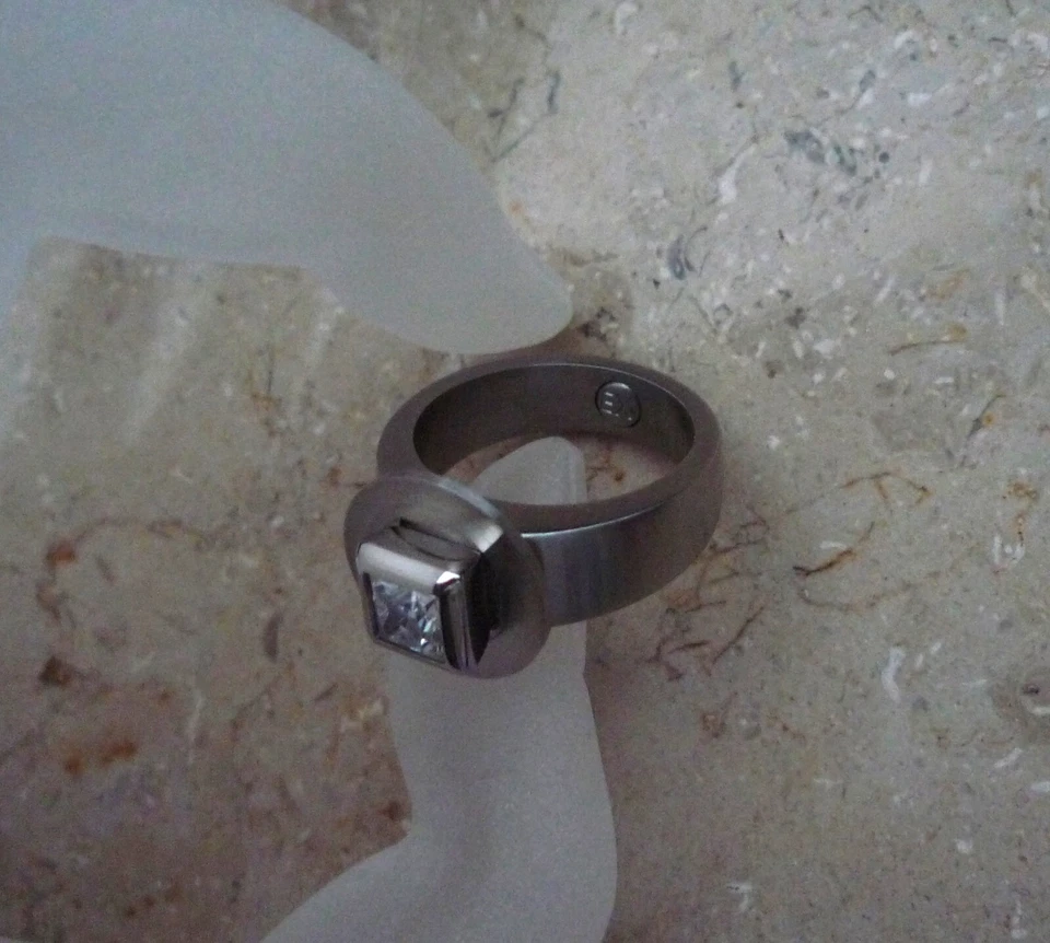 Energetix Magnetschmuck Creativ-Ring - Edelstahl-Zirkonia-Disc - Gr. 18 - Bild 4 von 4