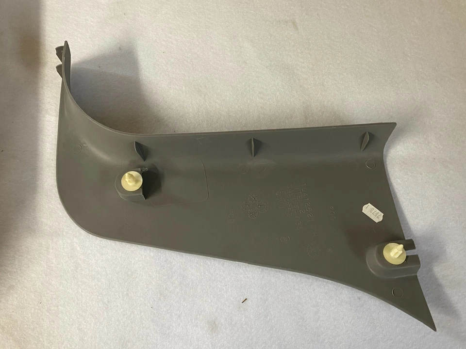 GM OEM NOS 10412522 acabamento capuz cinza painel lateral destro 1997-2004 silhueta Oldsmobile - Imagem 4 de 4