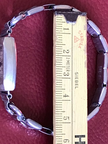 * Alte ausgefallene Damen Armbanduhr mechanisch Marke sehr schlecht lesbar läuft - Bild 6 von 7