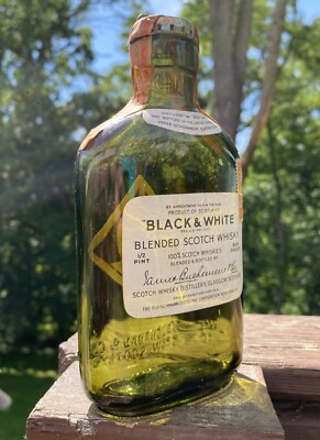 Black & White James Buchanan Scotch Whiskey Bottle With MD Tax