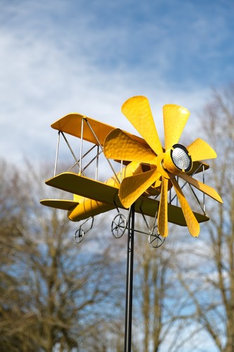 Solar Plane Wind Spinner Spinning Garden Ornament In Choice of 3 Colours - Picture 10 of 23