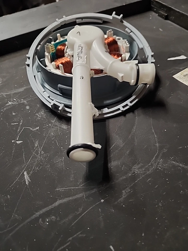 Conjunto de motor bomba de lavado y drenaje para lavavajillas Fisher & Paykel SmartDrive 522088 Foto 4 de 4