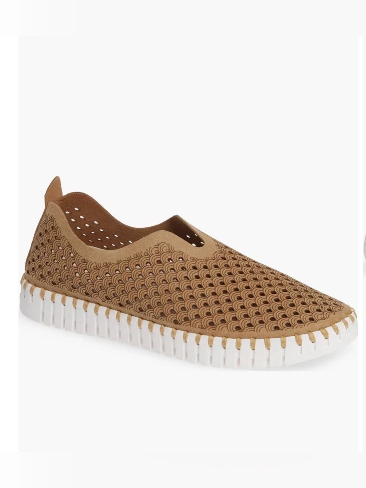 Ilse Jacobsen Tulip 139 Perforated Slip-On Sneakers – Latte – EU 38