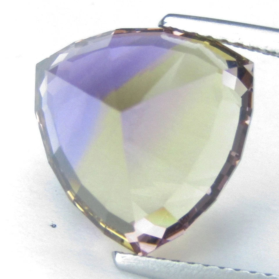 Impresionante piedra preciosa de corte mágico de 8,00 quilates de ametrino púrpura natural de 12,5 mm Foto 3 de 4