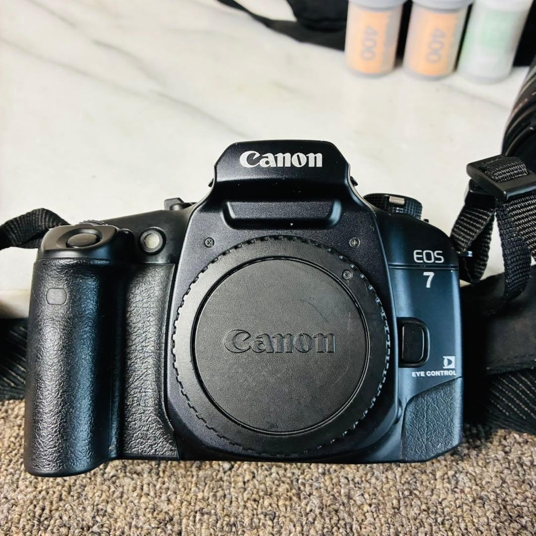 Canon EOS 7 Film SLR Camera with Telephoto Zoom Lens Used