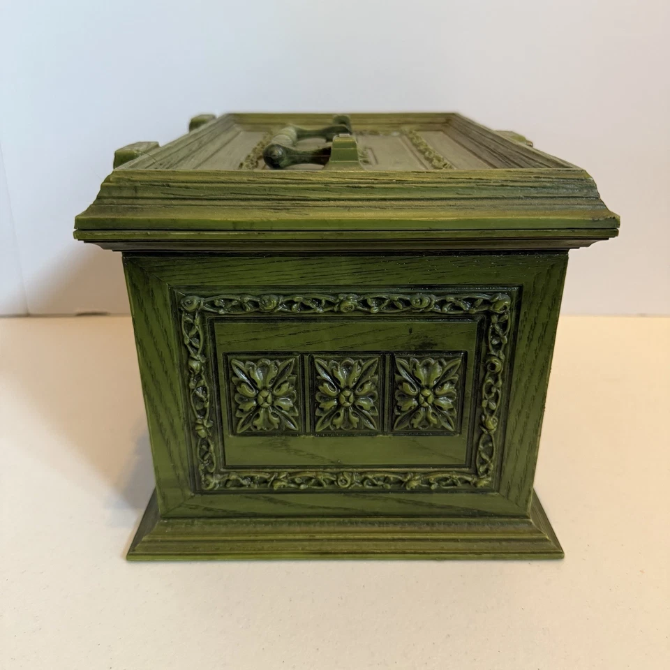 Caja de costura vintage de madera sintética de plástico verde Max Klein de los años 60 caja MCM verde aguacate Foto 2 de 4