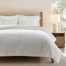 Quilt Set Queen Size 100 Cotton Modern Lines Bright White 3 Piece Lightweight