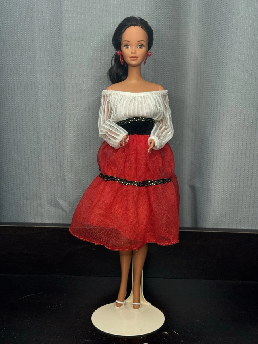 Barbie Dolls of the World 1979 Year Manufactured Dolls & Doll