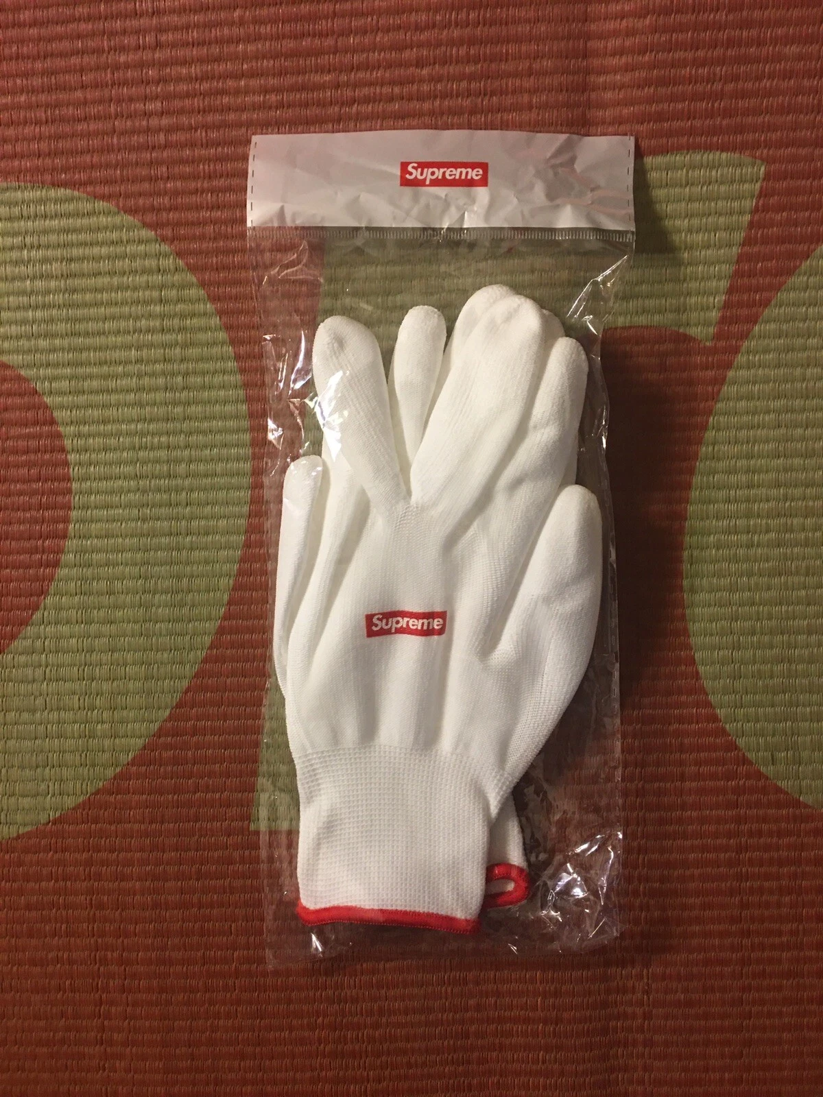 Supreme Box Logo Rubberized Gloves   FW20   White   Deadstock