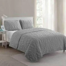 VCNY Queen Quilt Set 3 PC Grey New